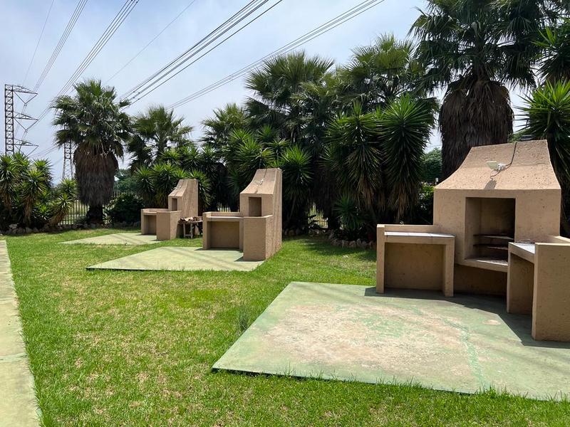 To Let 2 Bedroom Property for Rent in Wychwood Gauteng