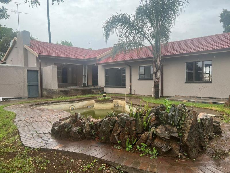 To Let 4 Bedroom Property for Rent in Edenvale Gauteng