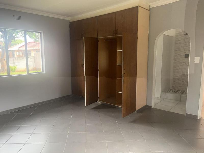 To Let 4 Bedroom Property for Rent in Edenvale Gauteng