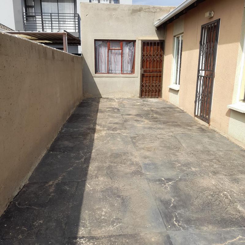 To Let 2 Bedroom Property for Rent in Windmill Park Gauteng