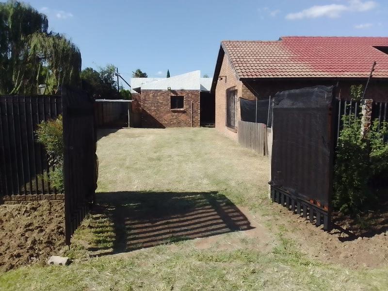 To Let 1 Bedroom Property for Rent in Minnebron Gauteng