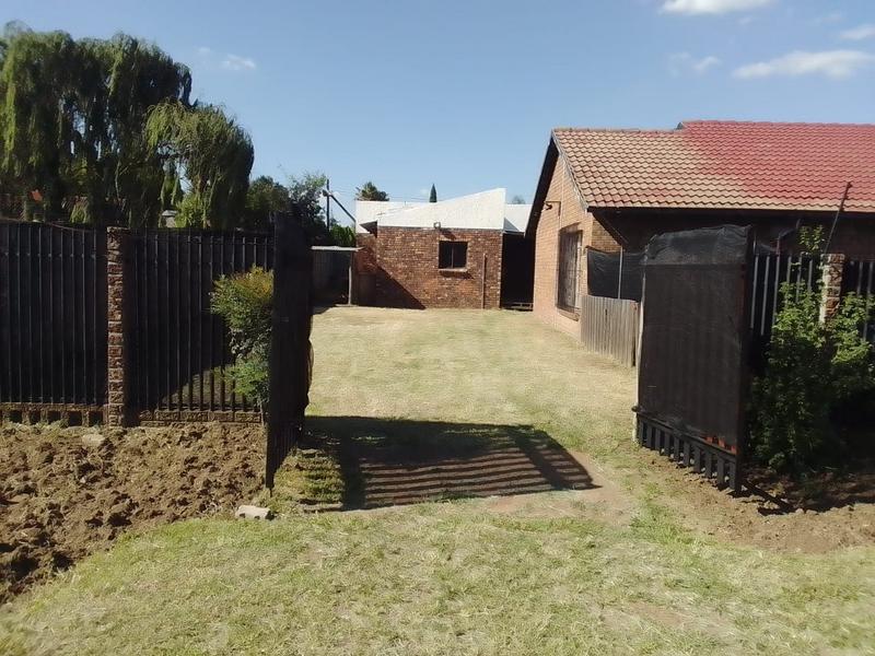 To Let 1 Bedroom Property for Rent in Minnebron Gauteng