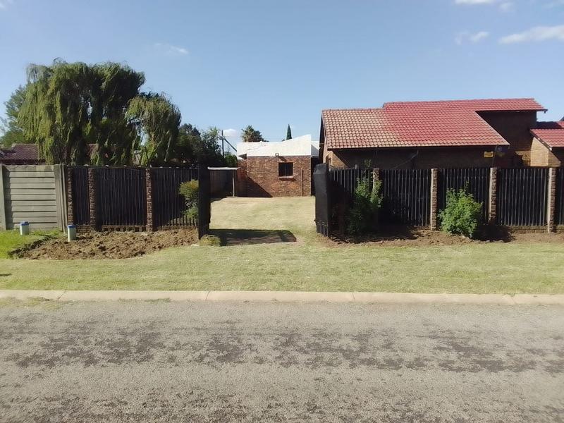 To Let 1 Bedroom Property for Rent in Minnebron Gauteng