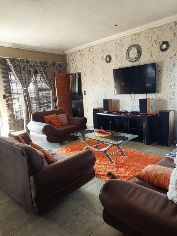 3 Bedroom Property for Sale in Lotus Gardens Gauteng