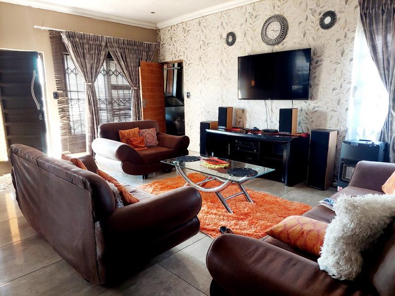 3 Bedroom Property for Sale in Lotus Gardens Gauteng