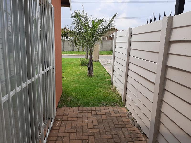 To Let 3 Bedroom Property for Rent in Terenure Gauteng