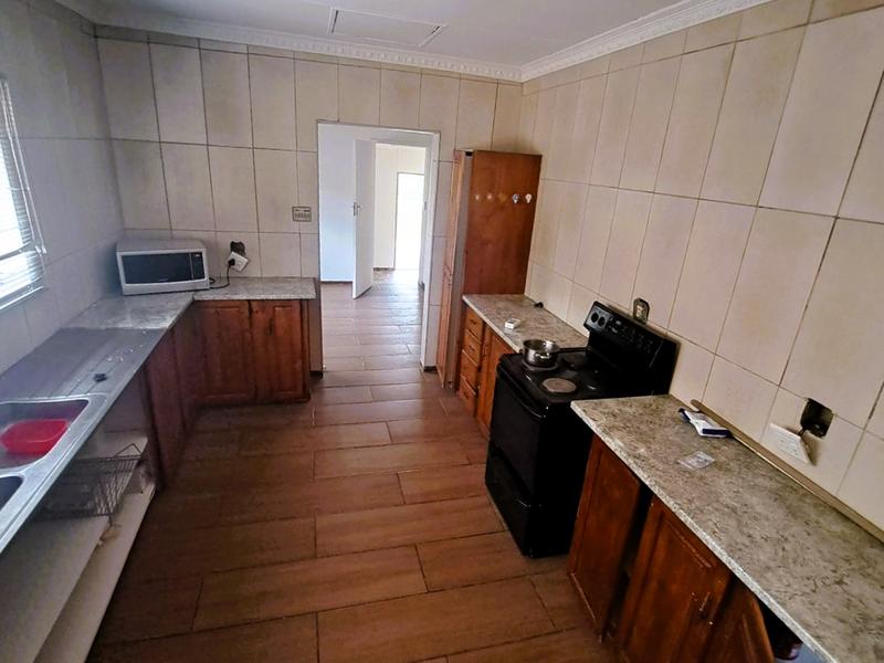 To Let 3 Bedroom Property for Rent in Rooihuiskraal Gauteng