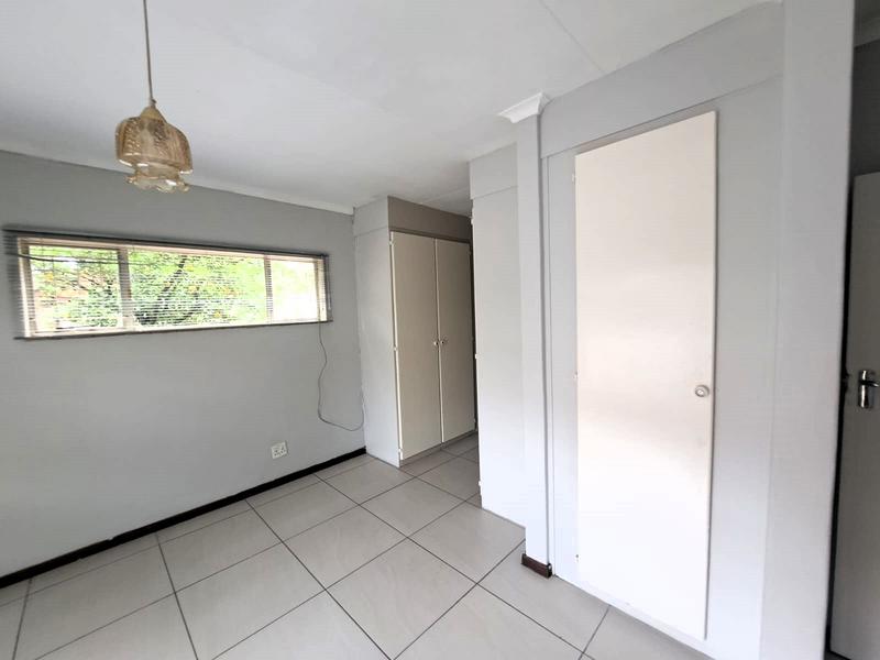 To Let 3 Bedroom Property for Rent in Rooihuiskraal Gauteng