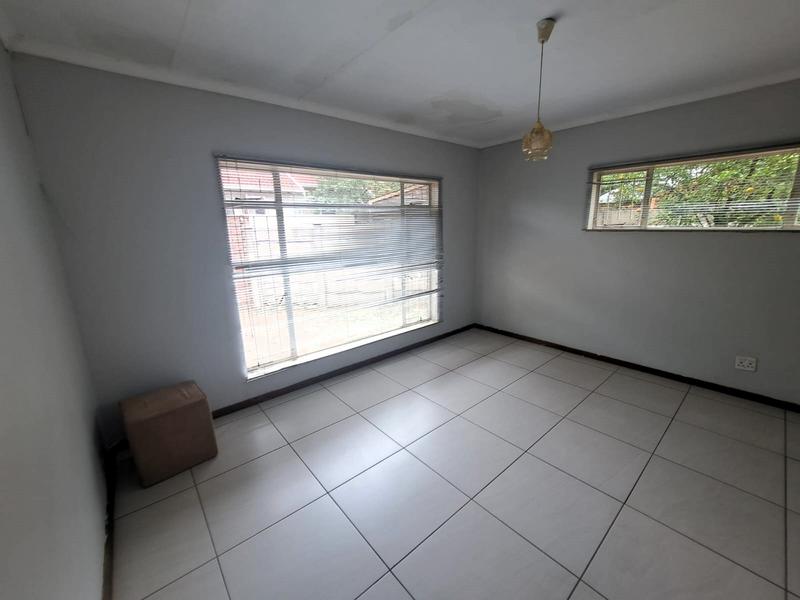 To Let 3 Bedroom Property for Rent in Rooihuiskraal Gauteng