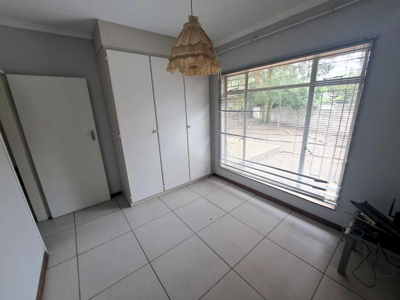 To Let 3 Bedroom Property for Rent in Rooihuiskraal Gauteng