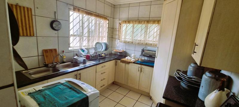 6 Bedroom Property for Sale in Eldoraigne Gauteng