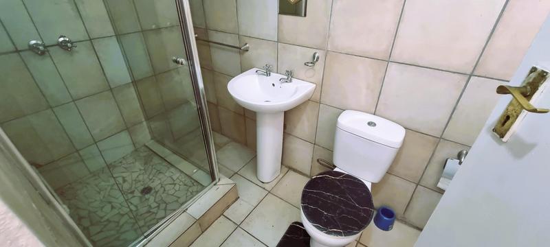 6 Bedroom Property for Sale in Eldoraigne Gauteng