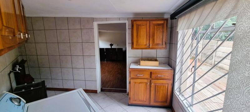 6 Bedroom Property for Sale in Eldoraigne Gauteng