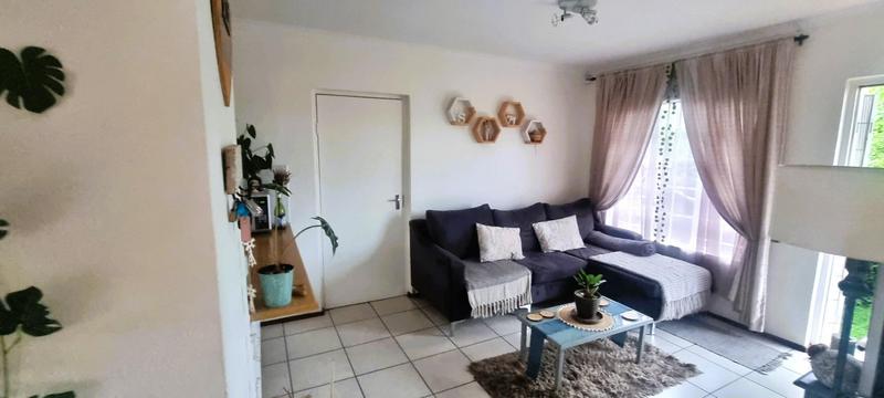 2 Bedroom Property for Sale in Hennopspark Gauteng