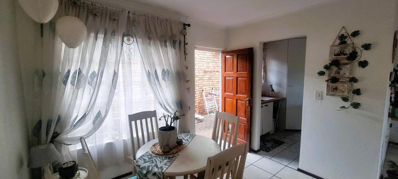 2 Bedroom Property for Sale in Hennopspark Gauteng