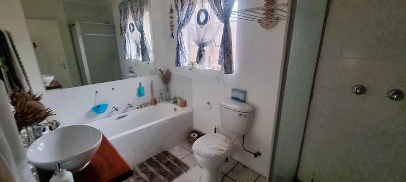 2 Bedroom Property for Sale in Hennopspark Gauteng