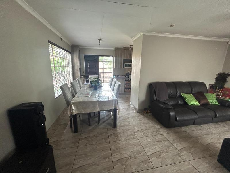 4 Bedroom Property for Sale in The Reeds Gauteng