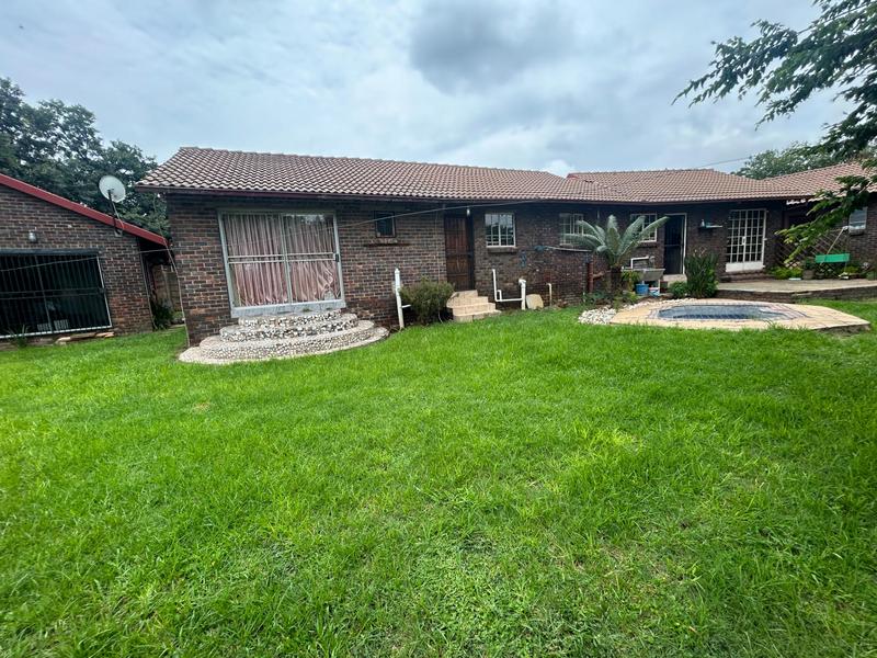 4 Bedroom Property for Sale in The Reeds Gauteng