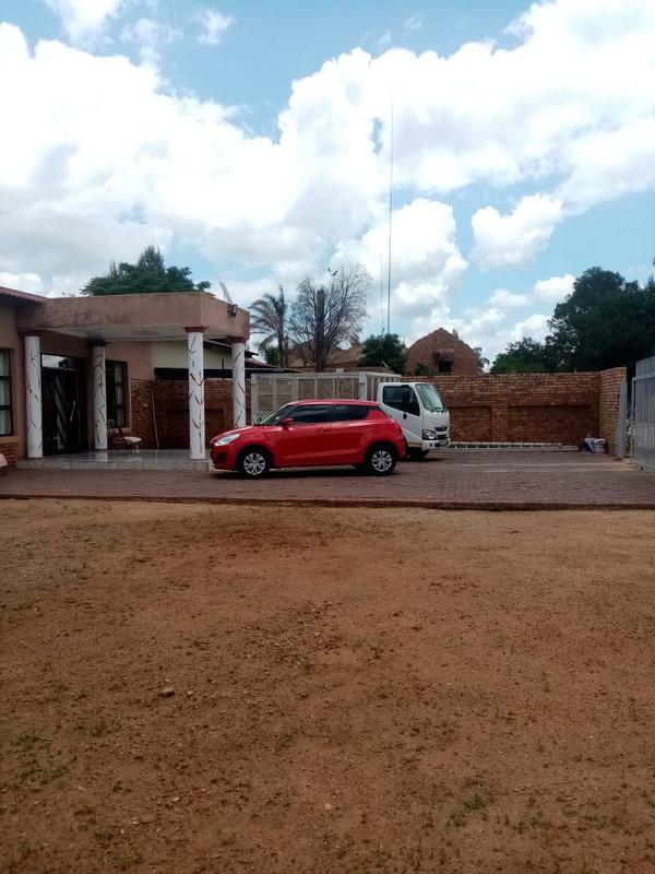 To Let 3 Bedroom Property for Rent in Raslouw Gauteng