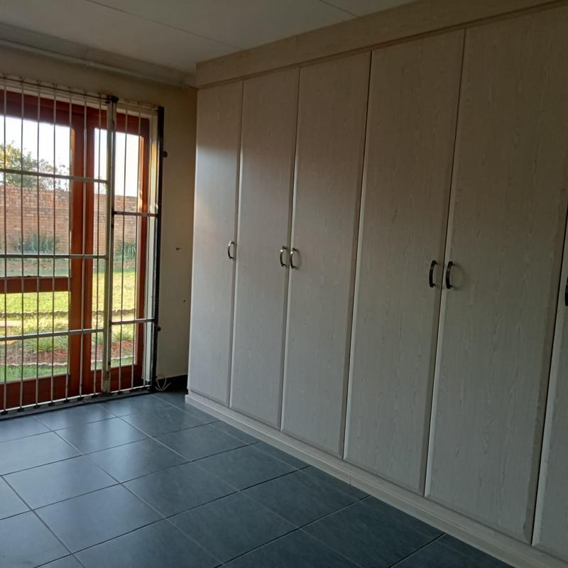 3 Bedroom Property for Sale in Raslouw Gauteng