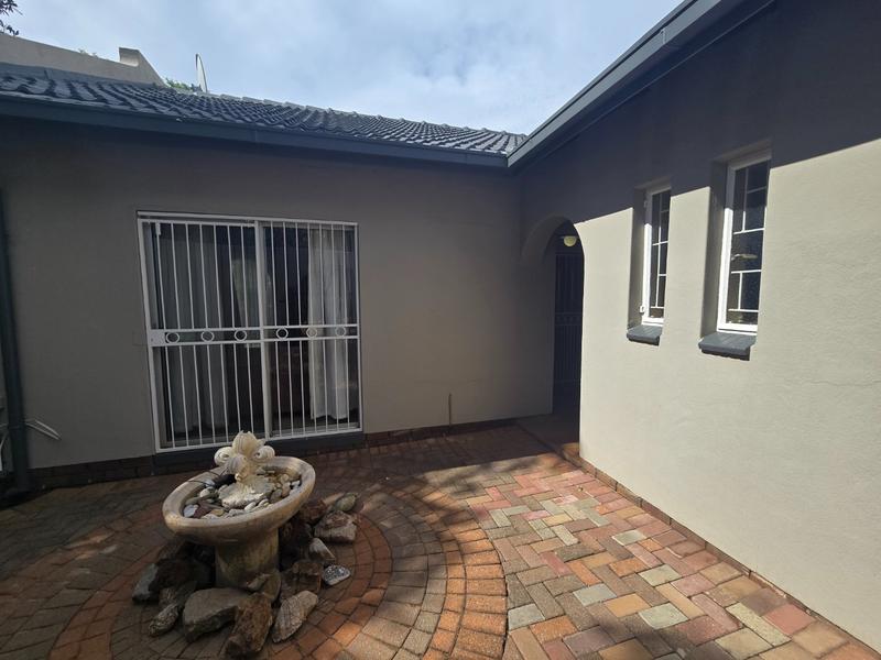 4 Bedroom Property for Sale in Magalieskruin Gauteng