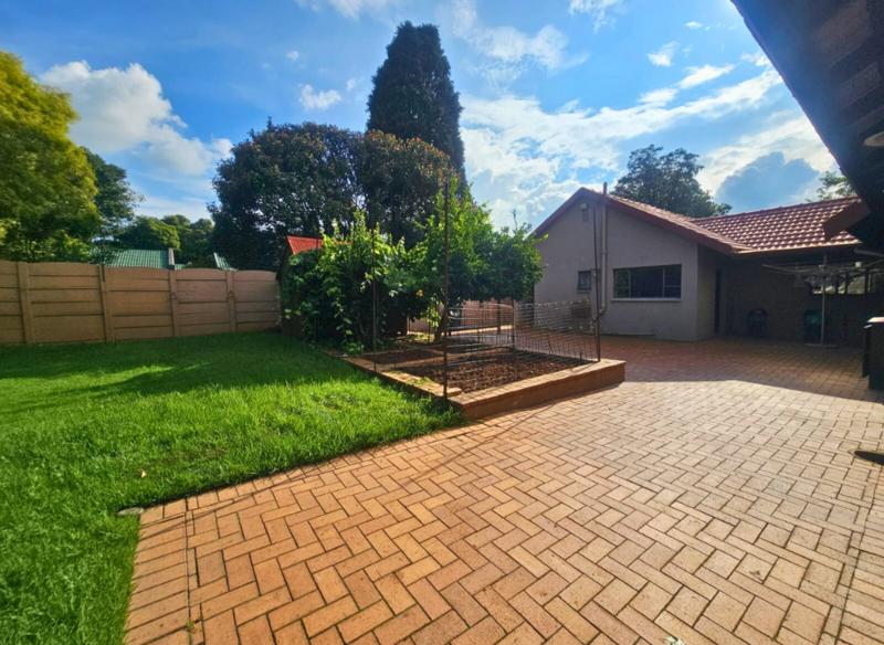 3 Bedroom Property for Sale in Glen Marais Gauteng