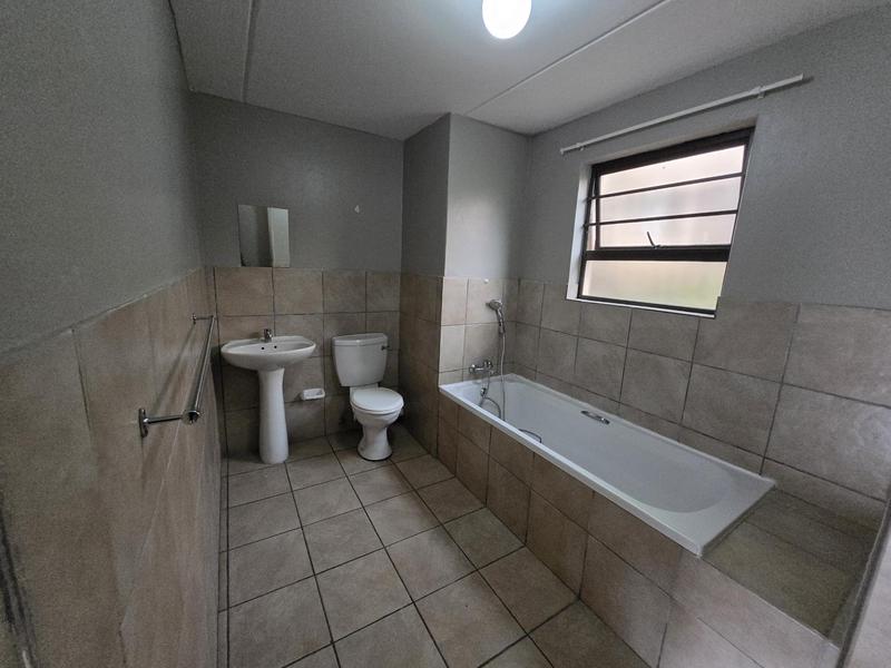 To Let 2 Bedroom Property for Rent in Noordhang Gauteng