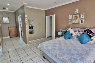 4 Bedroom Property for Sale in Verwoerdpark Gauteng