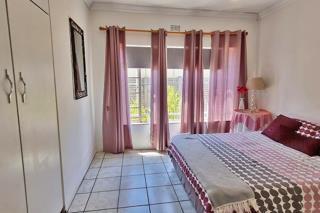 4 Bedroom Property for Sale in Verwoerdpark Gauteng