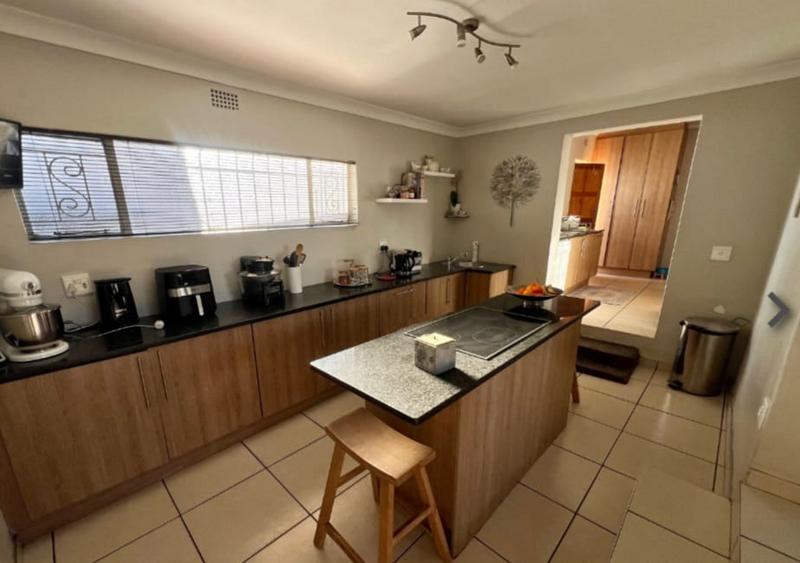 3 Bedroom Property for Sale in Verwoerdpark Gauteng