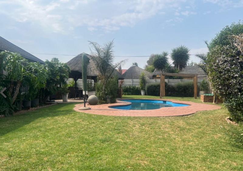 3 Bedroom Property for Sale in Verwoerdpark Gauteng