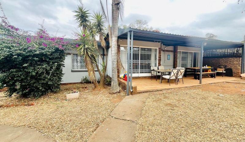 4 Bedroom Property for Sale in Wingate Park Gauteng