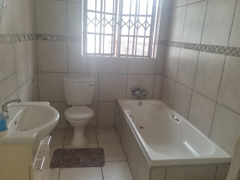 To Let 3 Bedroom Property for Rent in Heidelberg Gauteng