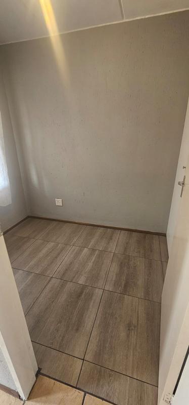 To Let 2 Bedroom Property for Rent in Comet Gauteng