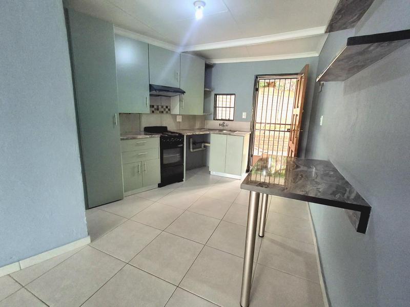 To Let 1 Bedroom Property for Rent in Isandovale Gauteng