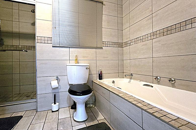 1 Bedroom Property for Sale in Bedfordview Gauteng