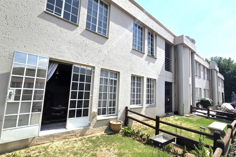 1 Bedroom Property for Sale in Bedfordview Gauteng