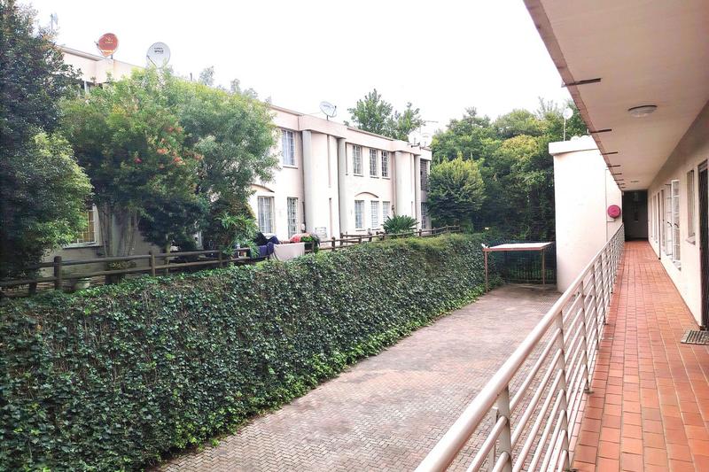 1 Bedroom Property for Sale in Bedfordview Gauteng