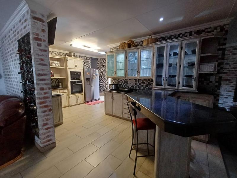 4 Bedroom Property for Sale in Florauna Gauteng