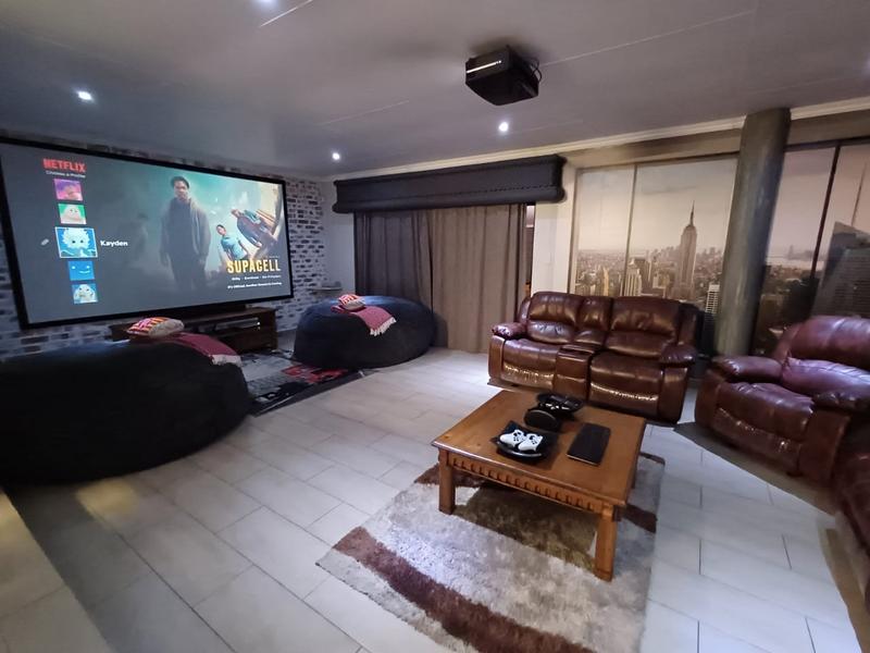 4 Bedroom Property for Sale in Florauna Gauteng