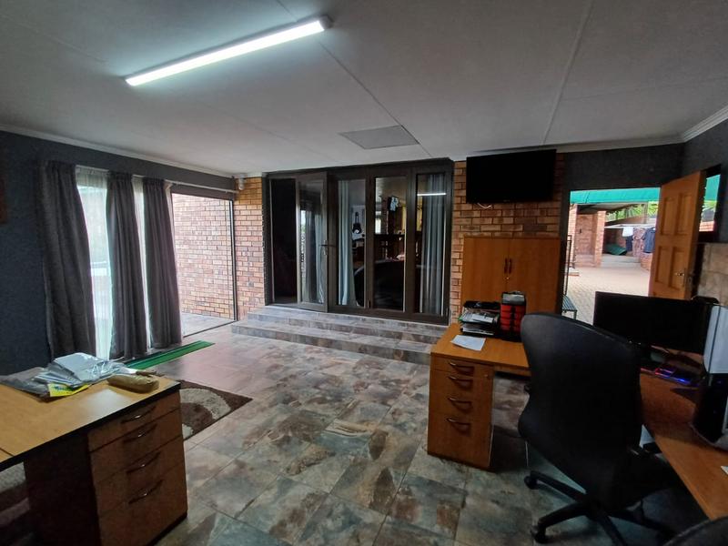 4 Bedroom Property for Sale in Florauna Gauteng