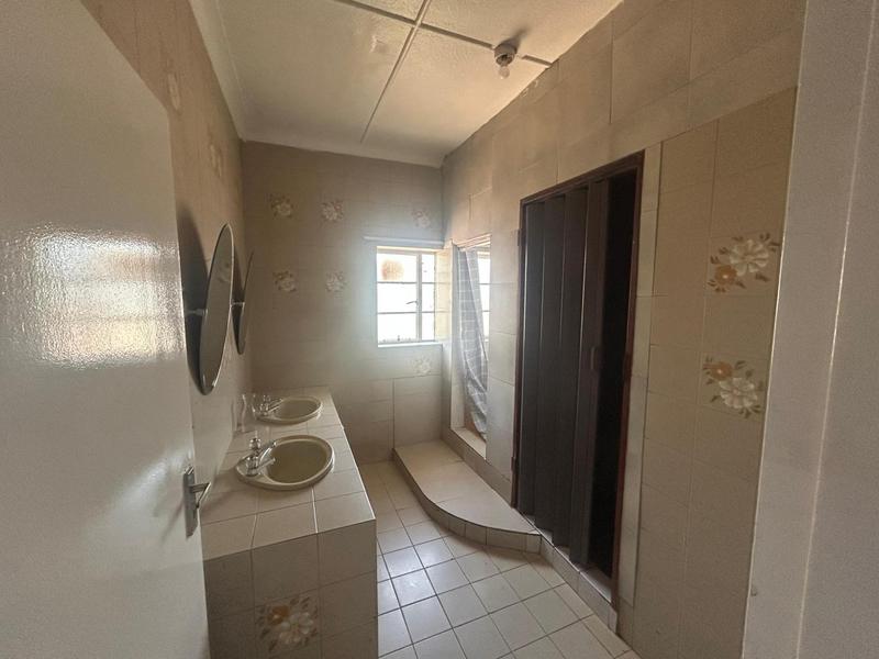To Let 3 Bedroom Property for Rent in Bezuidenhout Valley Gauteng