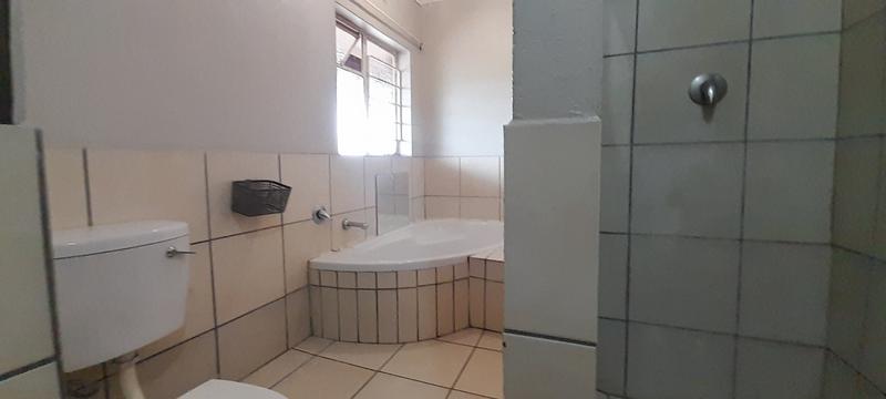 To Let 3 Bedroom Property for Rent in Witpoortjie Gauteng