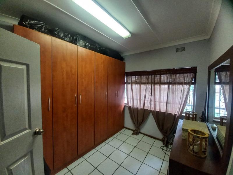 4 Bedroom Property for Sale in Mountain View Gauteng