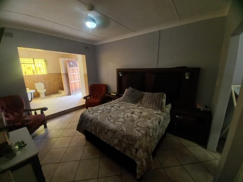 4 Bedroom Property for Sale in Mountain View Gauteng