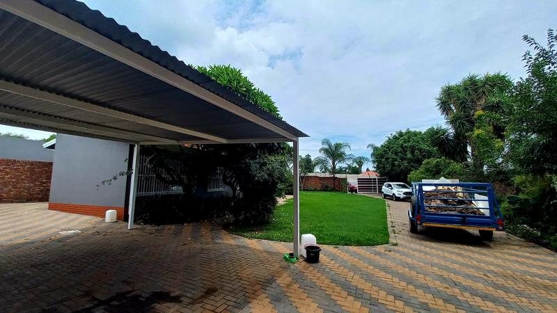 5 Bedroom Property for Sale in Pretoria Gardens Gauteng