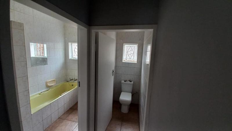 5 Bedroom Property for Sale in Pretoria Gardens Gauteng