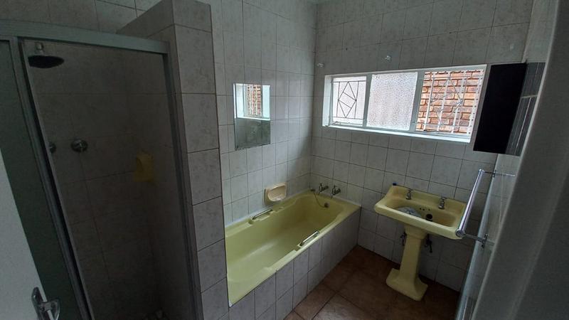 5 Bedroom Property for Sale in Pretoria Gardens Gauteng