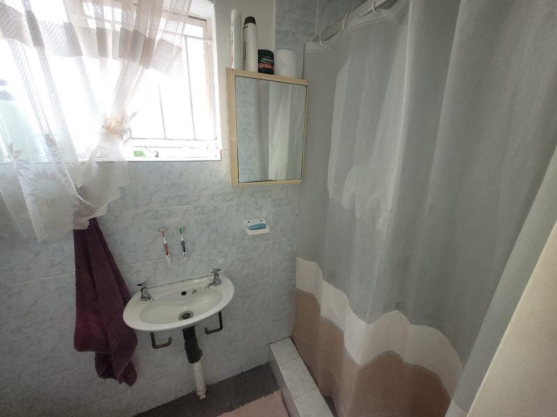 To Let 1 Bedroom Property for Rent in Helikonpark Gauteng