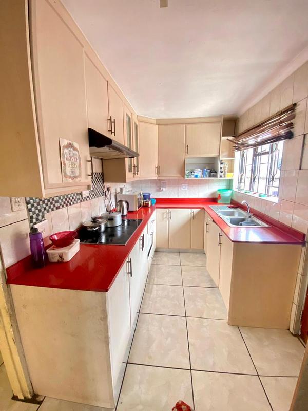 3 Bedroom Property for Sale in Dhlamini Gauteng